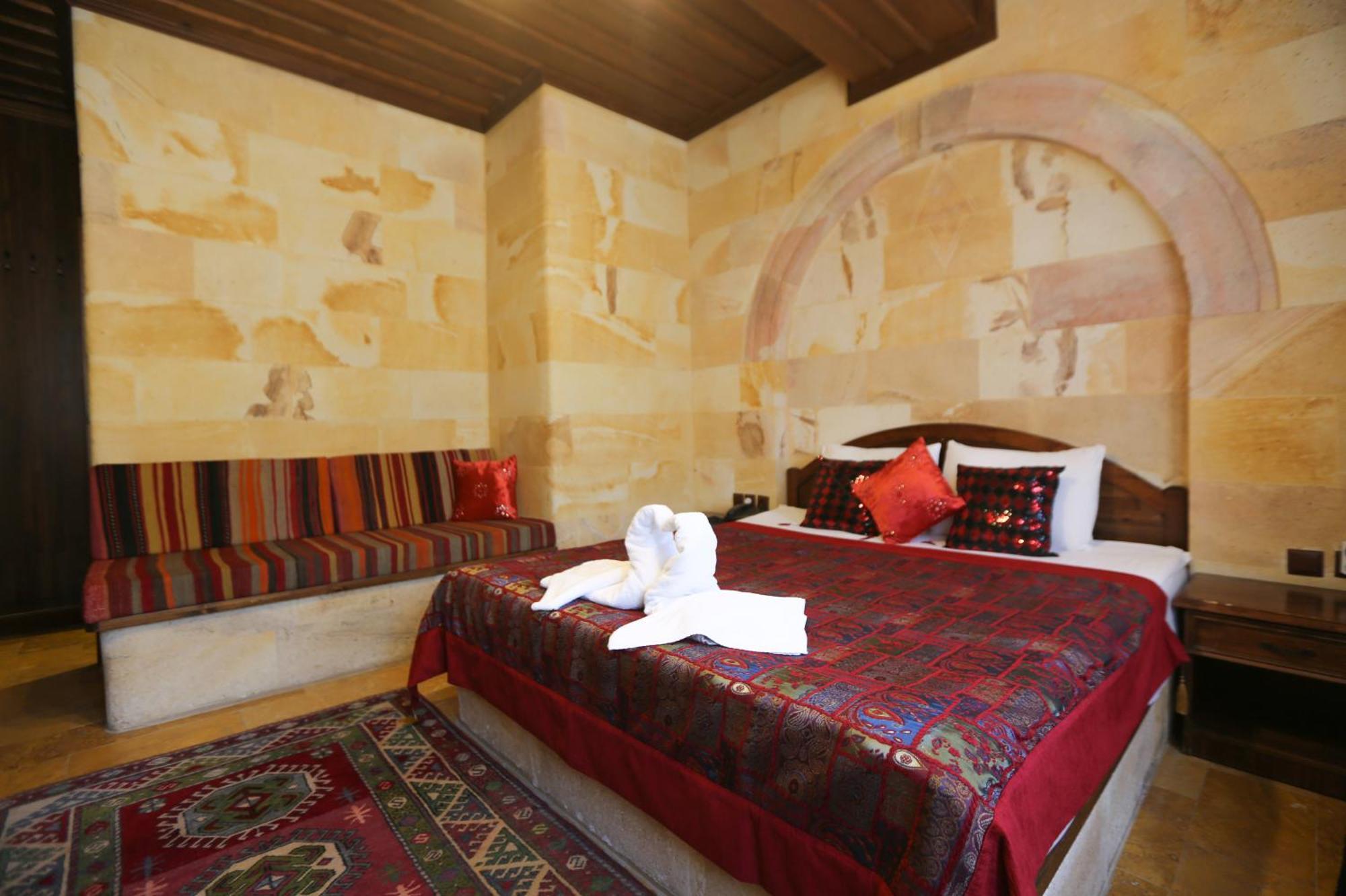 Akuzun Stone Hotel Urgup Exterior photo